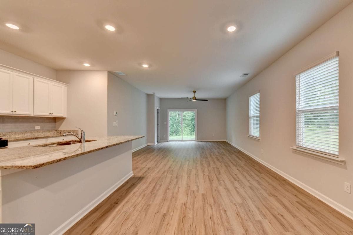 5 bedroom, 2.5 bathroom, 2,338 sq ft single family residence for rent at 175 Grey Falcon Avenue, Braselton, GA 30517 for $2,350 a month — photo 5