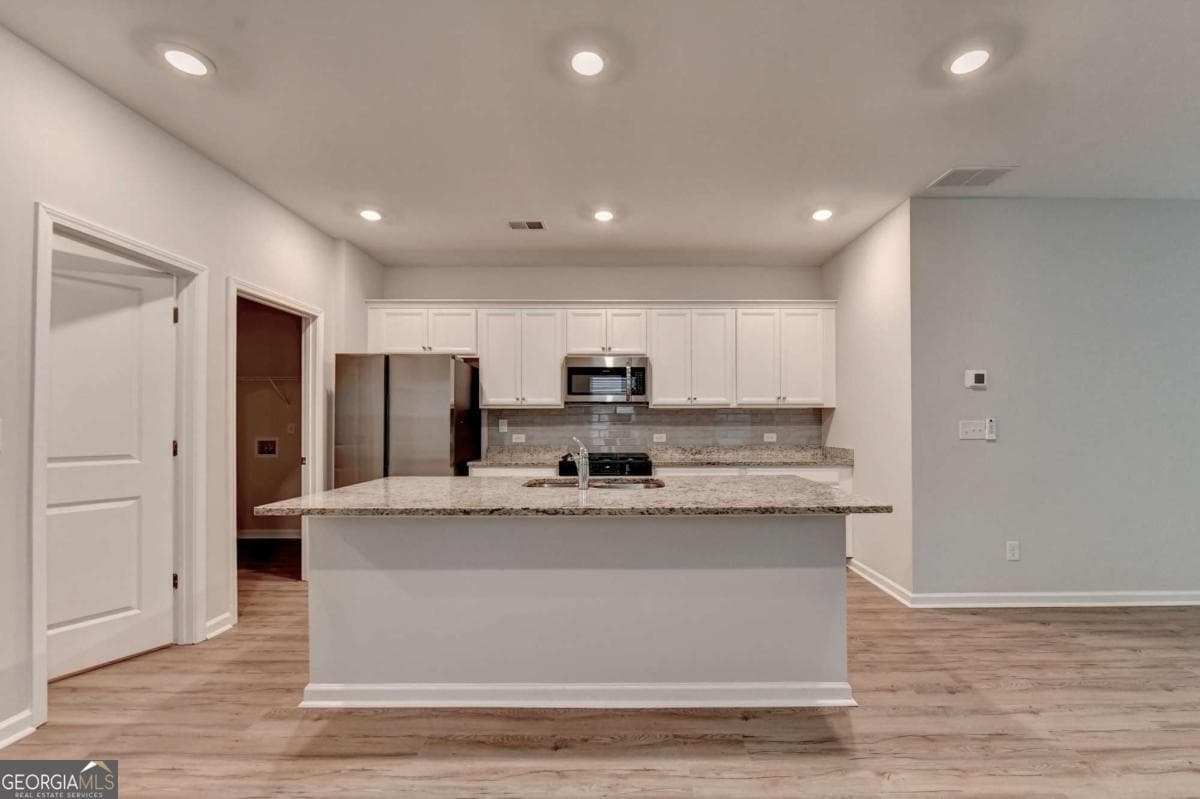 5 bedroom, 2.5 bathroom, 2,338 sq ft single family residence for rent at 175 Grey Falcon Avenue, Braselton, GA 30517 for $2,350 a month — photo 8