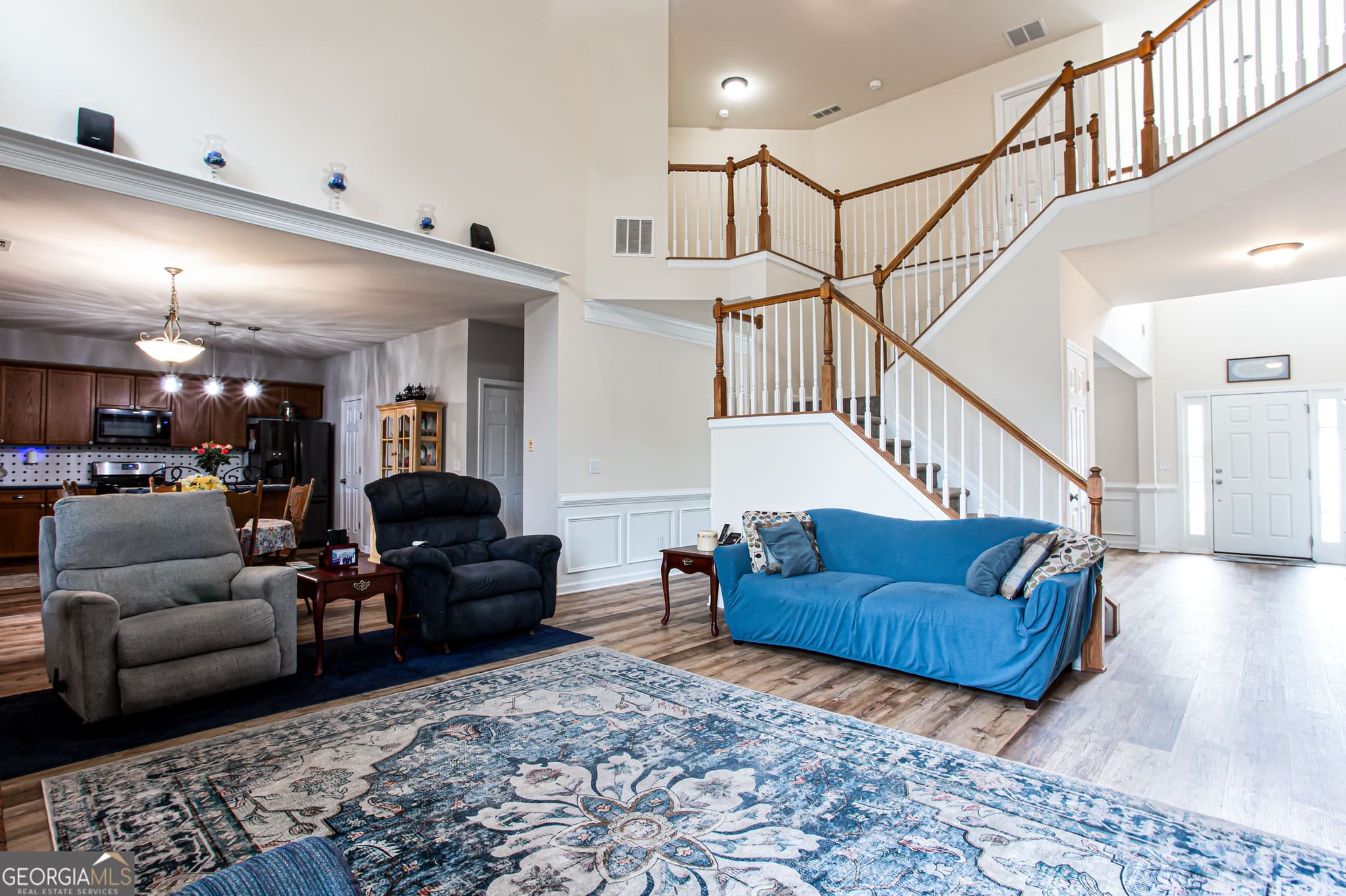 4 bedroom, 2.5 bathroom, 3,092 sq ft single family residence for sale at 863 Van Briggle Path, Sugar Hill, GA 30518 — photo 9