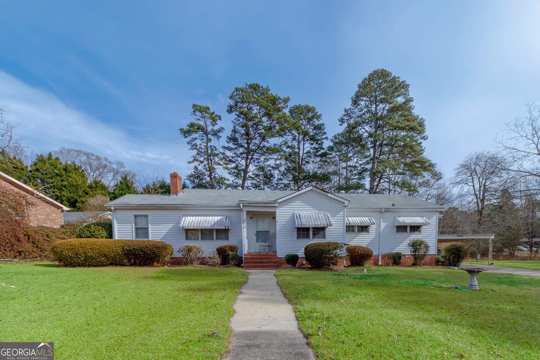 2 bedroom, 1 bathroom, 1,656 sq ft single family residence for sale at 317 Georgia Avenue, Winder, GA 30680 — photo 2