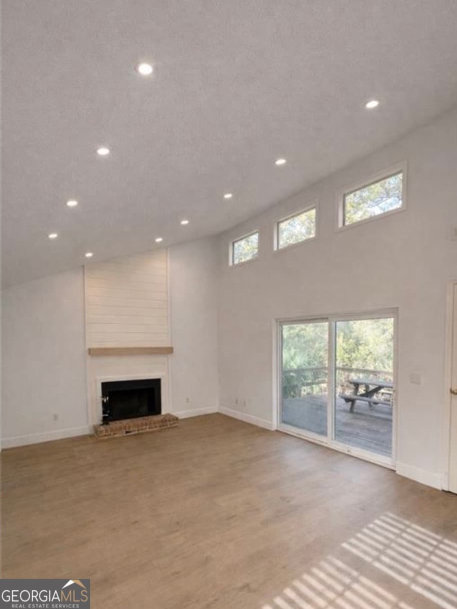 2 bedroom, 2 bathroom, 1,000 sq ft townhouse for rent at 63 Navigator Lane, Savannah, GA 31410 for $2,600 a month — photo 1 of 1