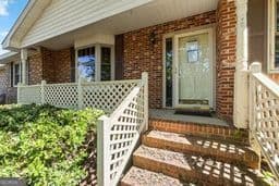3 bedroom, 2 bathroom, 1,717 sq ft single family residence under contract at 520 Morris Road, Thomson, GA 30824 — photo 3
