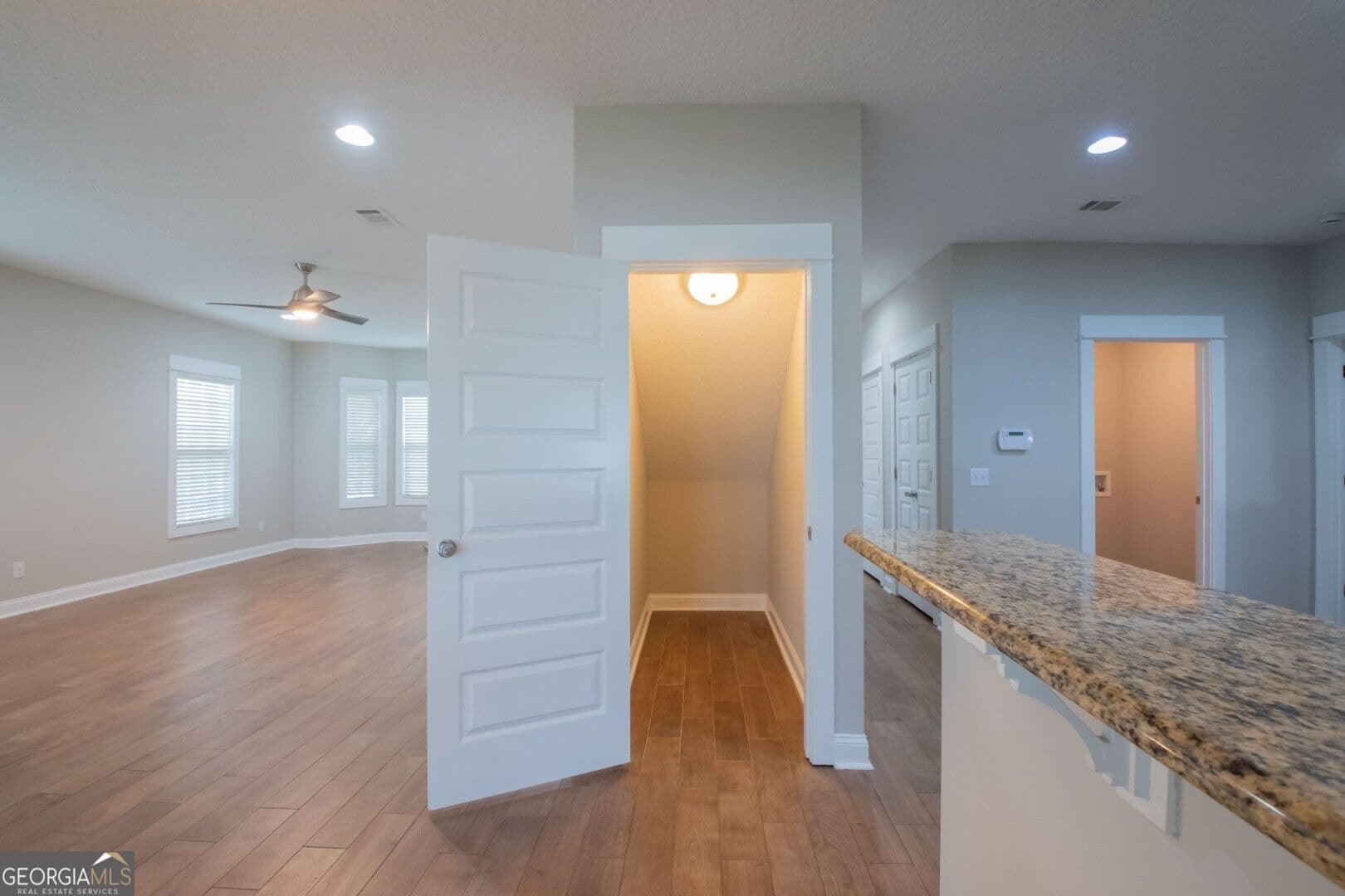 4 bedroom, 3.5 bathroom, 2,268 sq ft single family residence for sale at 303 Overlook Bend, Kingsland, GA 31548 — photo 10