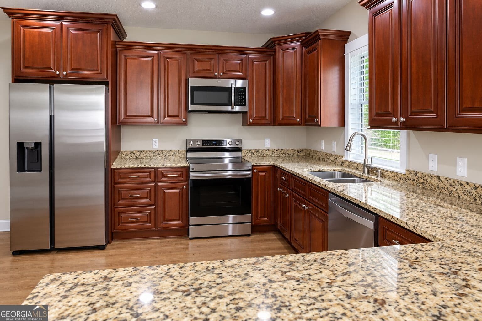 4 bedroom, 3.5 bathroom, 2,268 sq ft single family residence for sale at 303 Overlook Bend, Kingsland, GA 31548 — photo 8