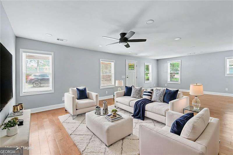 3 bedroom, 2 bathroom, 1,585 sq ft single family residence for sale at 4915 Campbellton Road, Atlanta, GA 30331 — photo 7