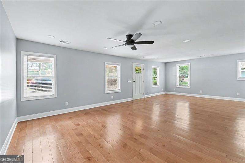 3 bedroom, 2 bathroom, 1,585 sq ft single family residence for sale at 4915 Campbellton Road, Atlanta, GA 30331 — photo 8
