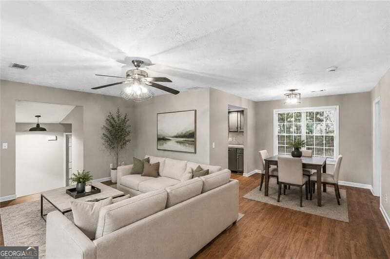 3 bedroom, 2 bathroom, 1,651 sq ft single family residence for sale at 4173 Oak Ferry Drive, Kennesaw, GA 30144 — photo 2