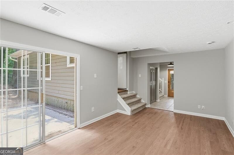 3 bedroom, 2 bathroom, 1,651 sq ft single family residence for sale at 4173 Oak Ferry Drive, Kennesaw, GA 30144 — photo 9