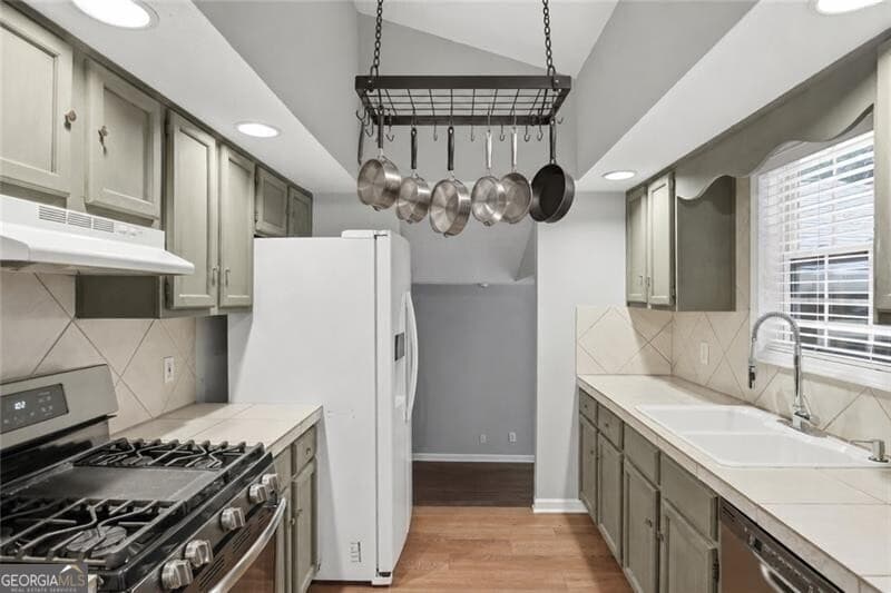 3 bedroom, 2 bathroom, 1,651 sq ft single family residence for sale at 4173 Oak Ferry Drive, Kennesaw, GA 30144 — photo 4