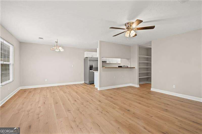 2 bedroom, 1 bathroom, 882 sq ft condominium for sale at 1330 Surrey Lane, Marietta, GA 30008 — photo 2