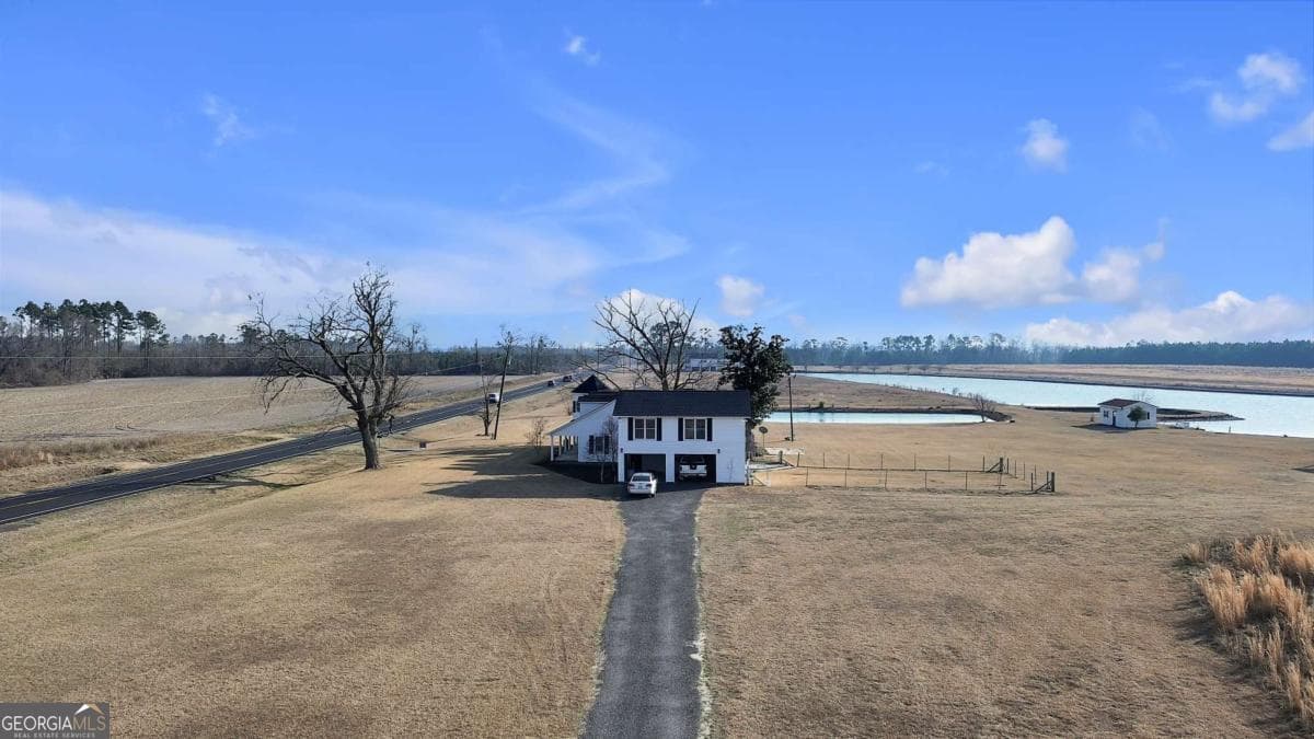4 bedroom, 4.5 bathroom single family residence for sale at 1832 Douglas Highway, Hazlehurst, GA 31539 — photo 5