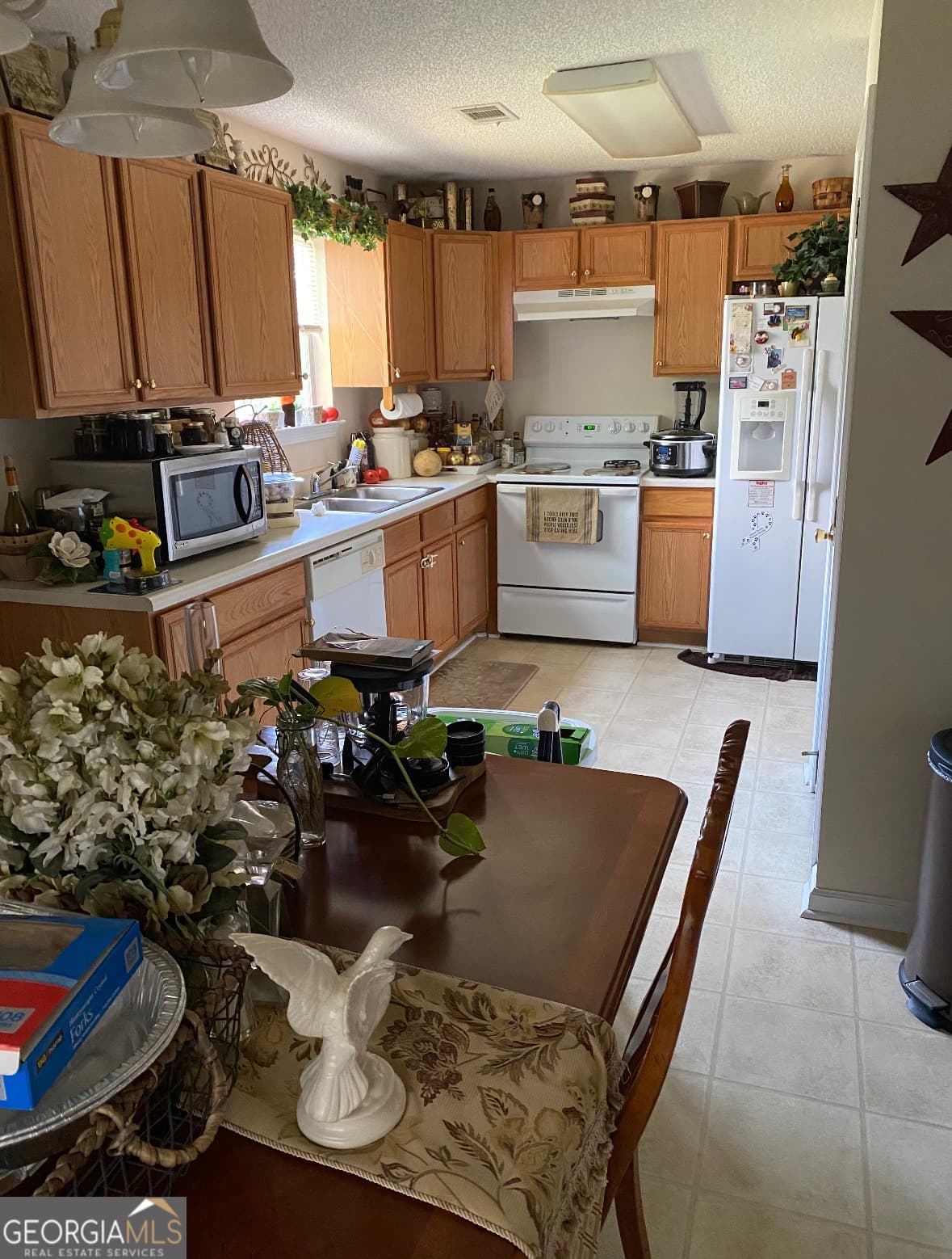 4 bedroom, 2 bathroom, 2,249 sq ft single family residence for sale at 112 Canterbury Court, Jackson, GA 30233 — photo 7