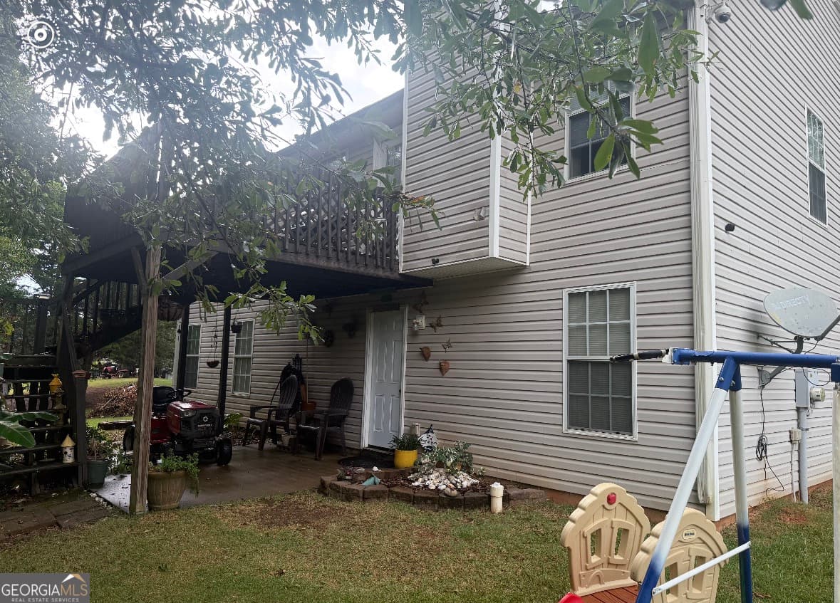 4 bedroom, 2 bathroom, 2,249 sq ft single family residence for sale at 112 Canterbury Court, Jackson, GA 30233 — photo 10