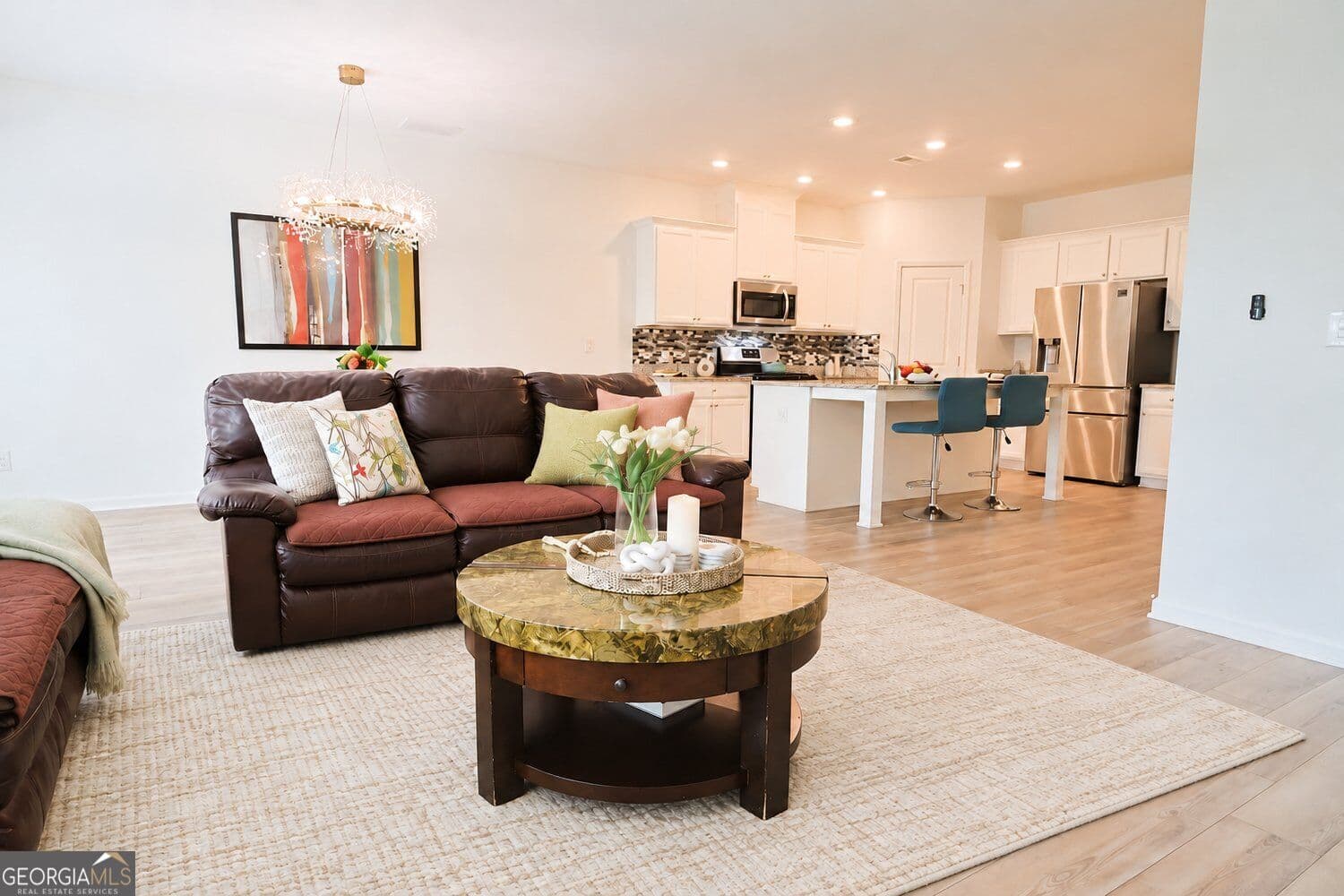 3 bedroom, 2.5 bathroom, 1,901 sq ft townhouse for sale at 515 Sausalito Walk, Suwanee, GA 30024 — photo 6