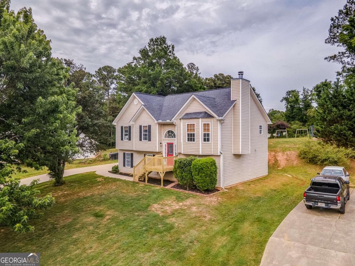 4 bedroom, 3 bathroom, 1,199 sq ft single family residence sold at 30 Kingston Pointe Drive, Kingston, GA 30145