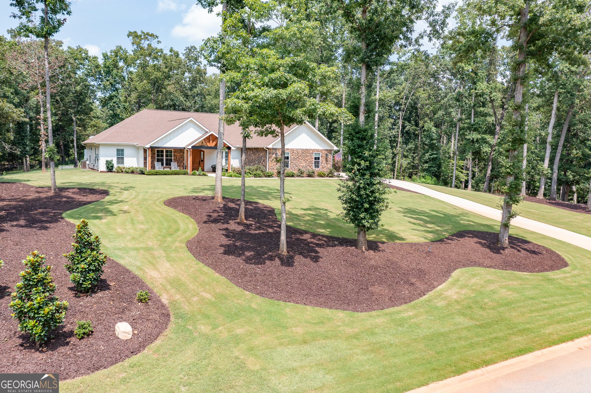 3 bedroom, 2.5 bathroom, 2,800 sq ft single family residence for sale at 1010 Port Anne Cove, Anderson, SC 29625 — photo 2