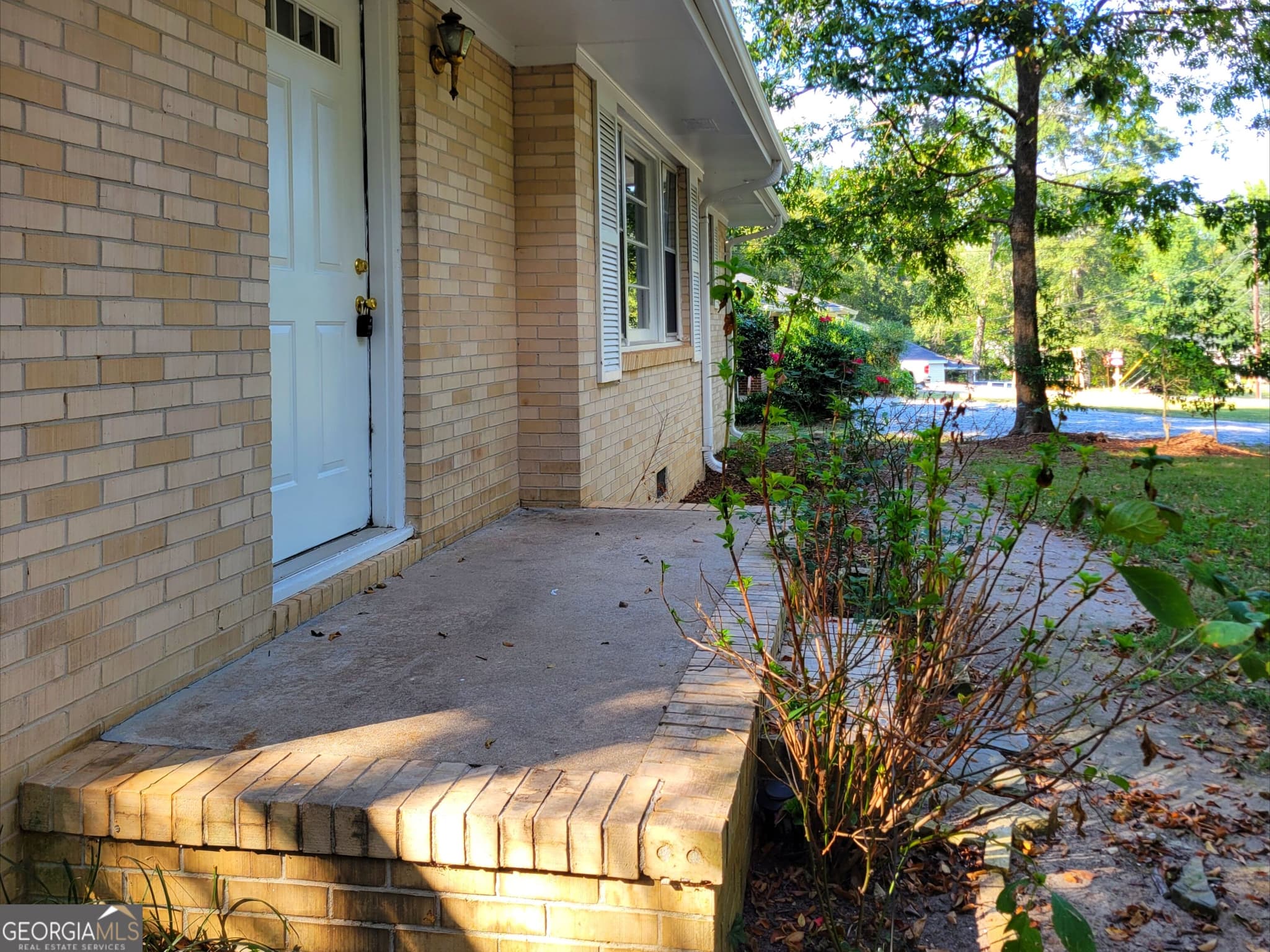 2 bedroom, 1 bathroom, 1,002 sq ft single family residence for rent at 117 Martha Street, Winder, GA 30680 for $1,425 a month — photo 2
