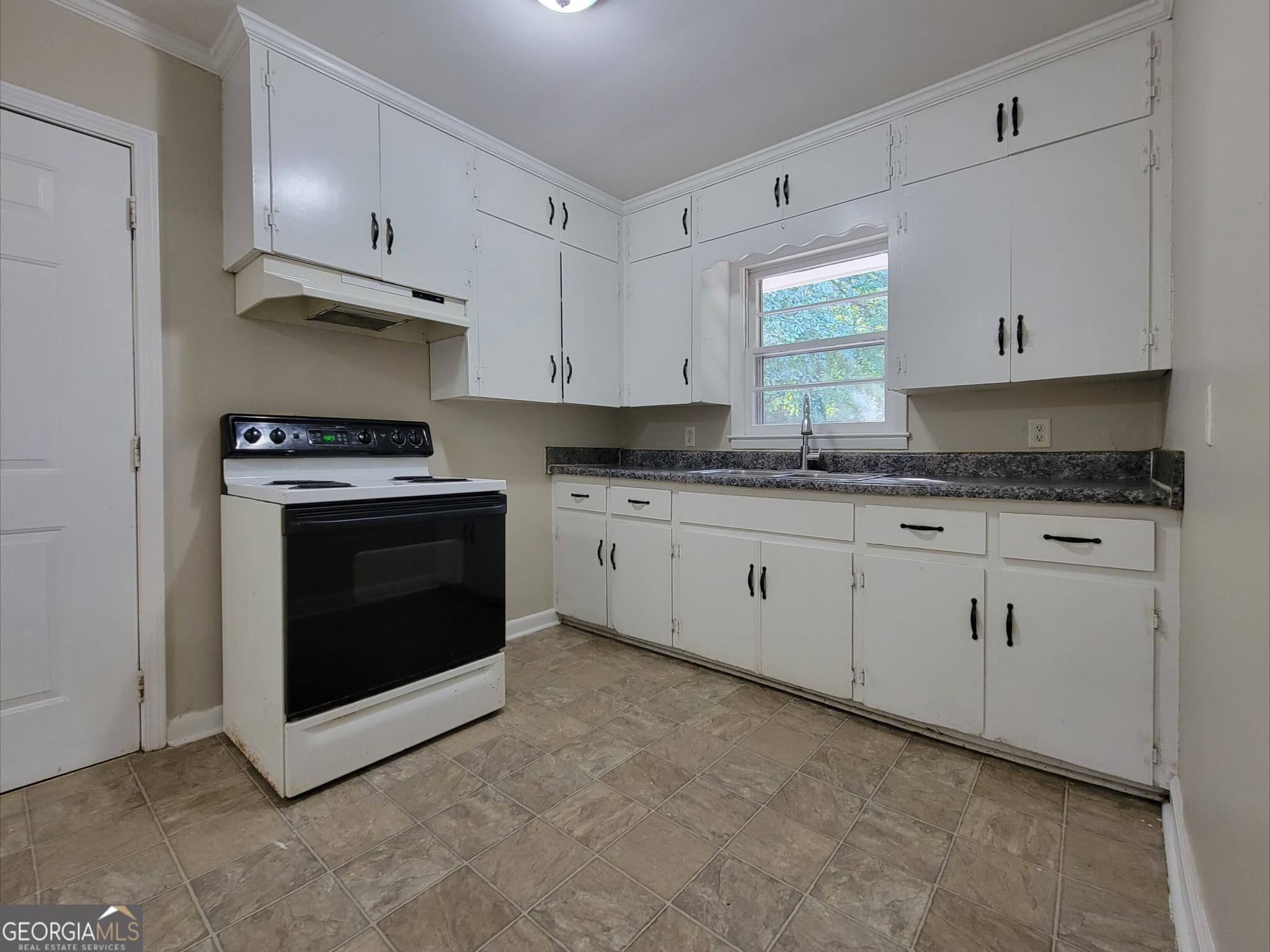 2 bedroom, 1 bathroom, 1,002 sq ft single family residence for rent at 117 Martha Street, Winder, GA 30680 for $1,425 a month — photo 4