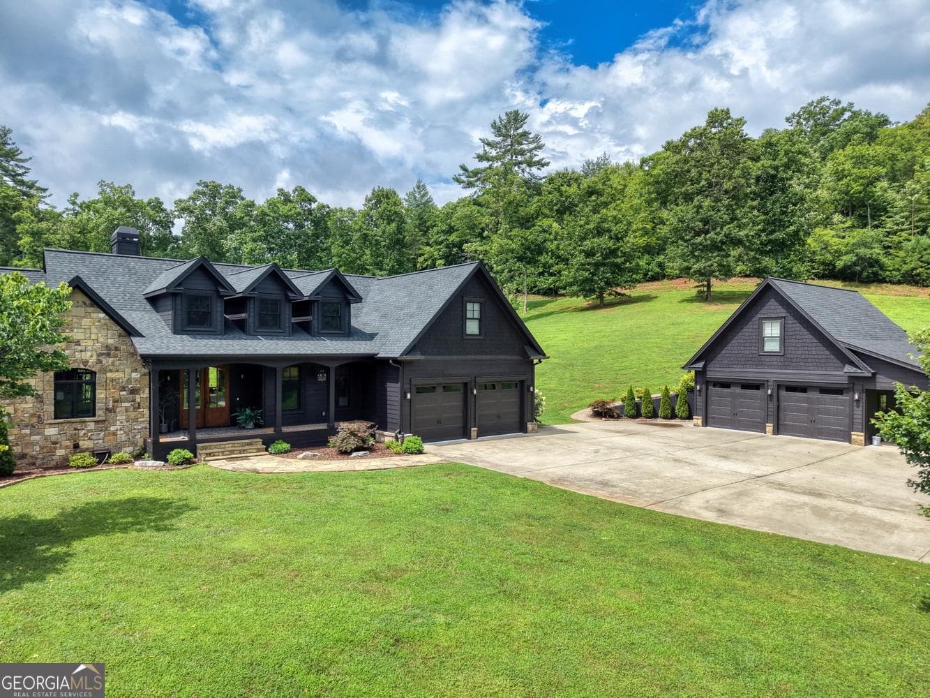 3 bedroom, 3.5 bathroom, 1,986 sq ft single family residence for sale at 215 Harmony Lane, Hiawassee, GA 30546