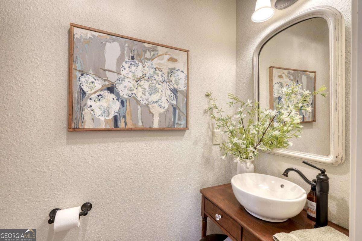 3 bedroom, 3.5 bathroom, 1,986 sq ft single family residence for sale at 215 Harmony Lane, Hiawassee, GA 30546 — photo 10
