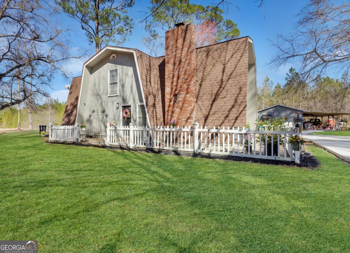 3 bedroom, 2 bathroom, 2,394 sq ft single family residence for sale at 2505 Odum Road South, Odum, GA 31555 — photo 3