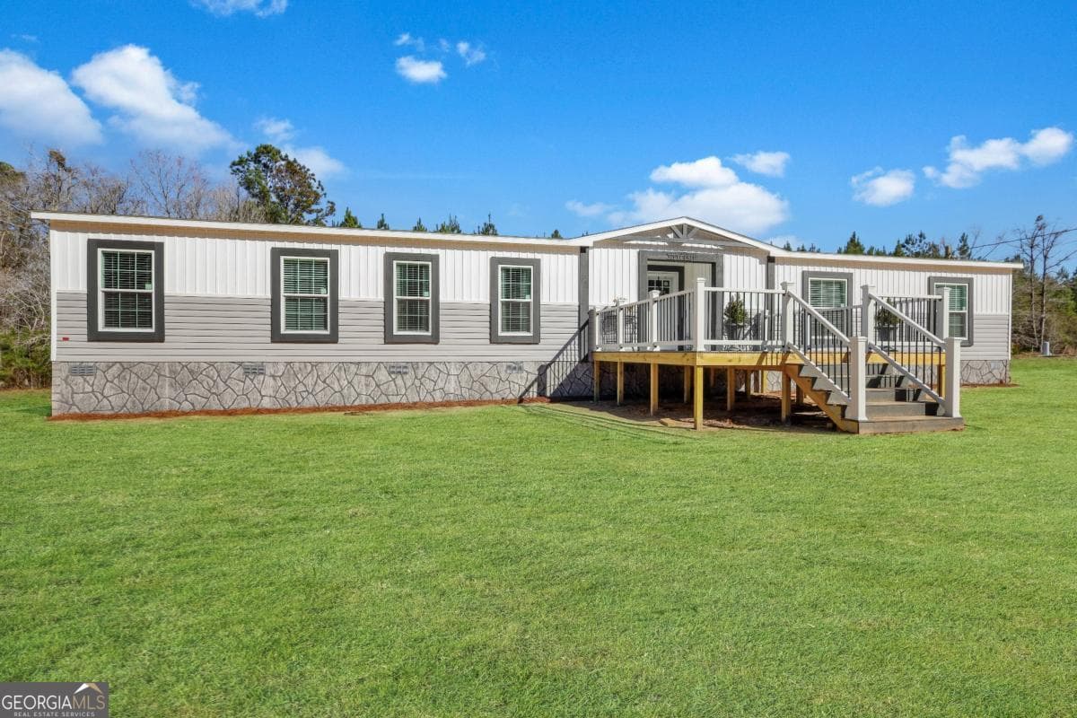 3 bedroom, 2 bathroom, 2,394 sq ft single family residence for sale at 2505 Odum Road South, Odum, GA 31555 — photo 5