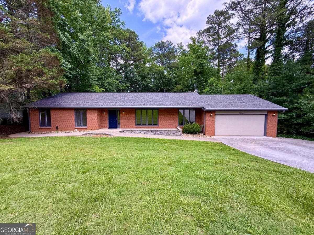 3 bedroom, 2 bathroom, 1,805 sq ft single family residence sold at 2200 Carey Place, Marietta, GA 30066