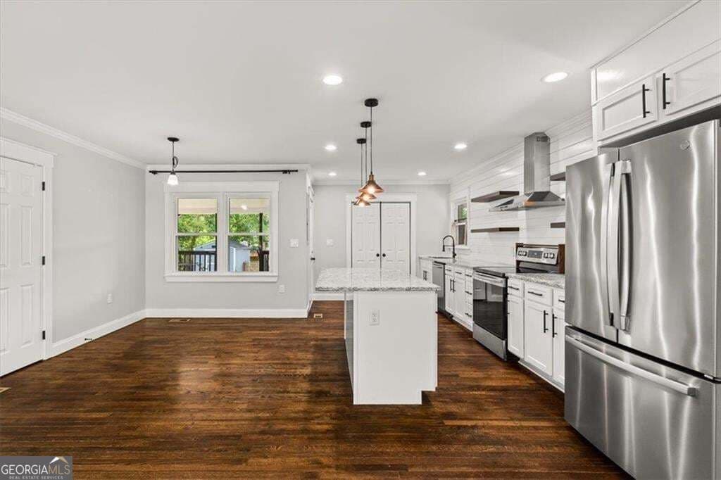 3 bedroom, 2 bathroom, 1,307 sq ft single family residence for sale at 1546 Cloverdale Drive, Marietta, GA 30067 — photo 7