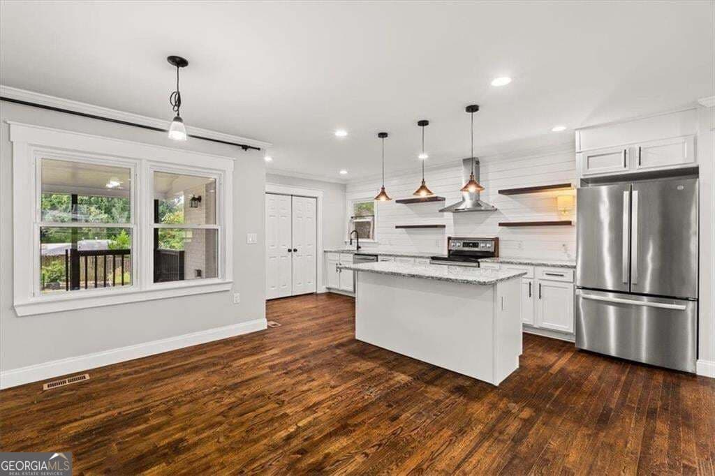 3 bedroom, 2 bathroom, 1,307 sq ft single family residence for sale at 1546 Cloverdale Drive, Marietta, GA 30067 — photo 8