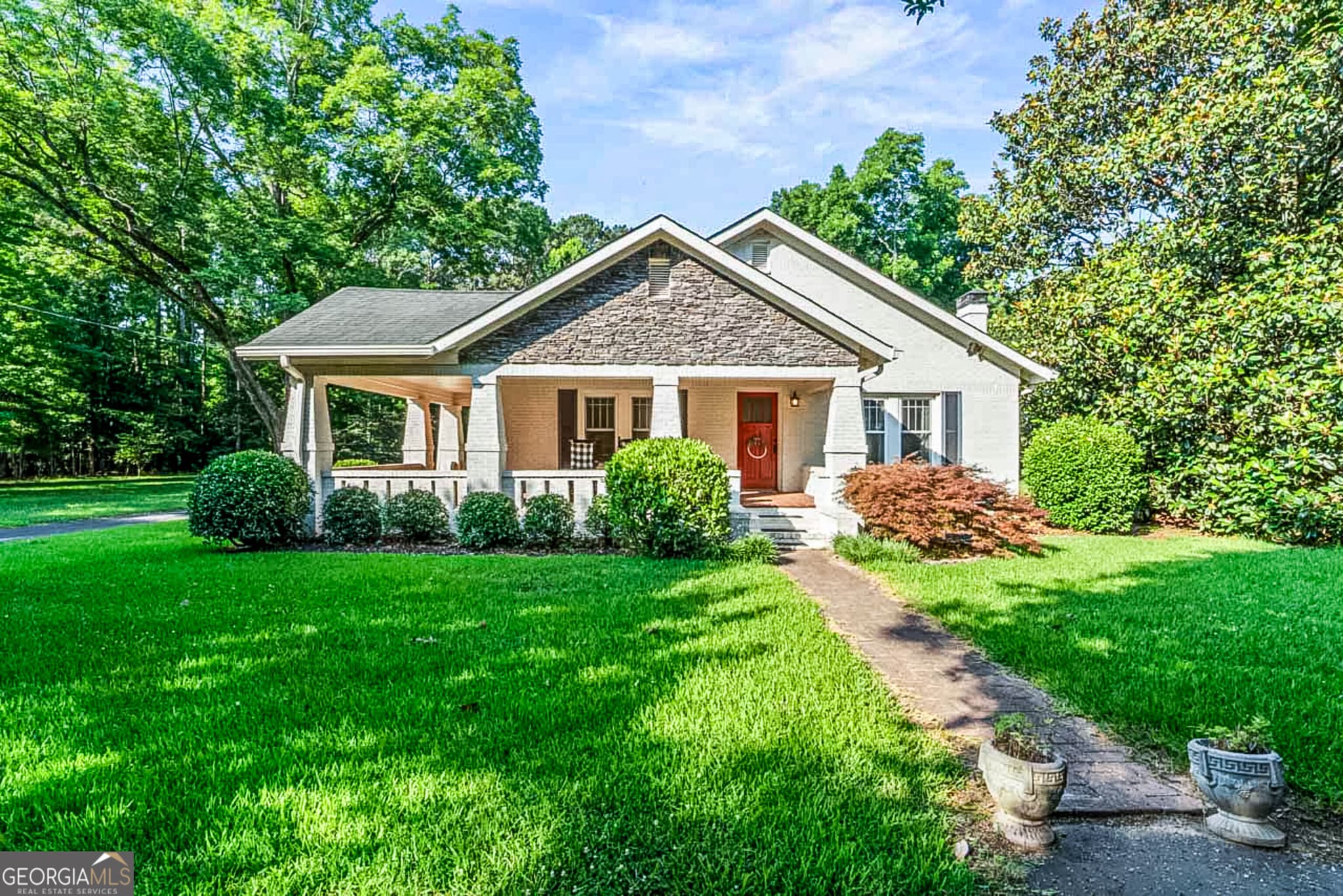 3 bedroom, 2 bathroom, 1,764 sq ft single family residence for sale at 1608 Kelleytown Road, Mcdonough, GA 30252 — photo 1 of 33