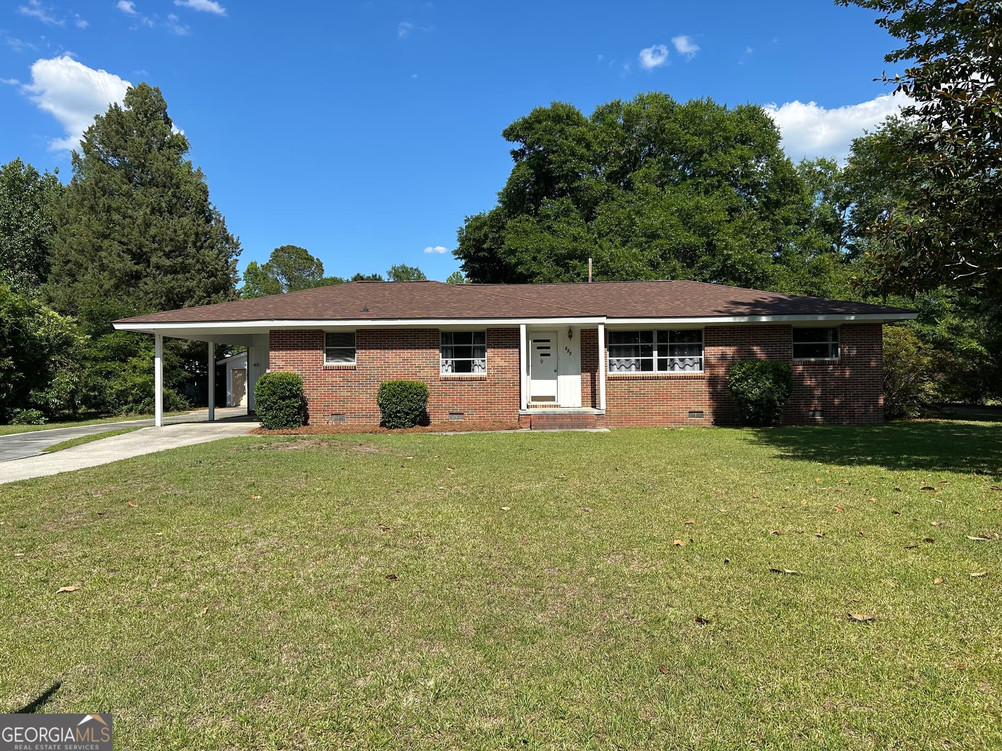 3 bedroom, 1.5 bathroom, 1,670 sq ft single family residence sold at 227 Dogwood Drive, Sylvania, GA 30467