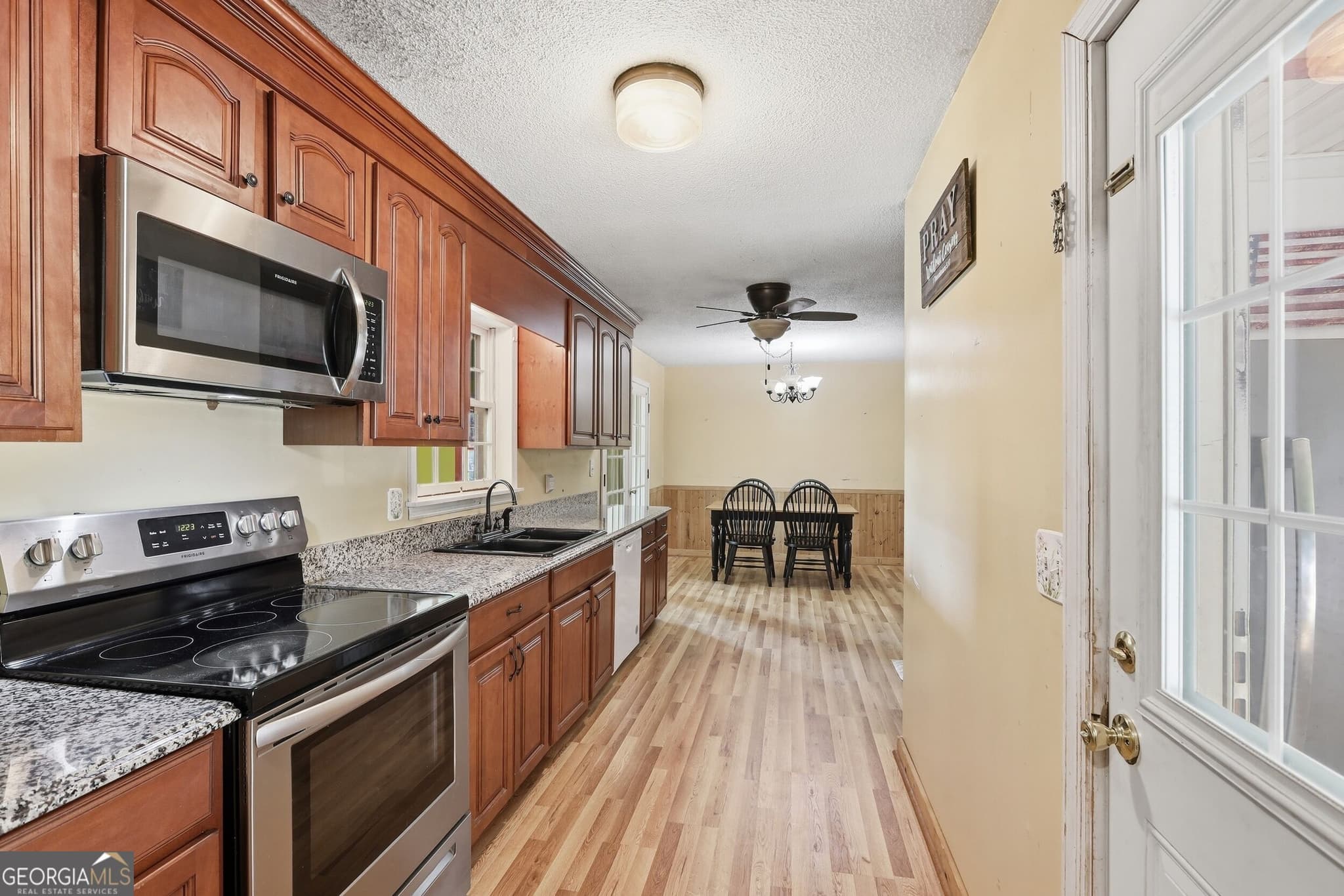 3 bedroom, 1.5 bathroom, 1,484 sq ft single family residence for sale at 282 Wall Bridge Road, Clarkesville, GA 30523 — photo 10