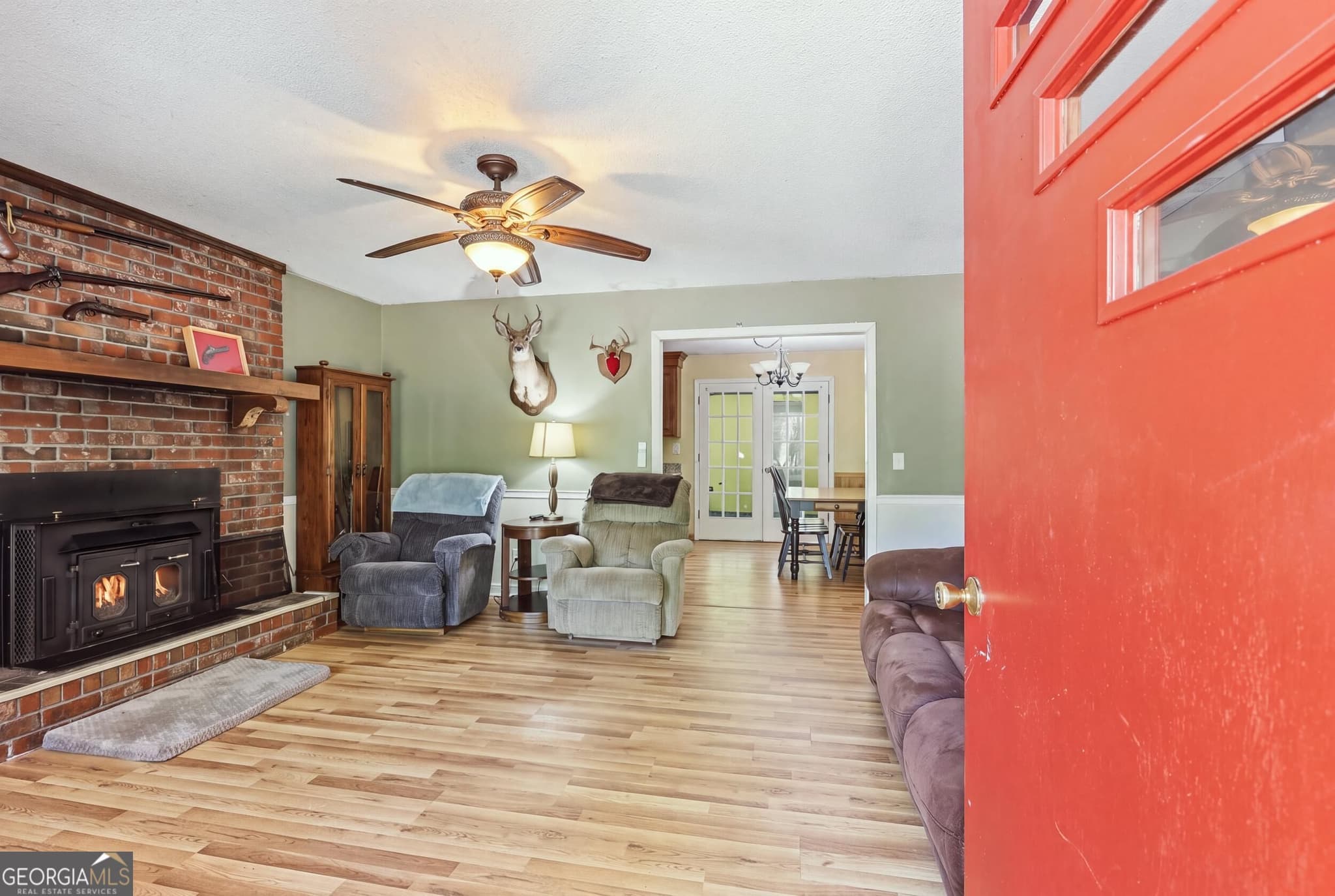 3 bedroom, 1.5 bathroom, 1,484 sq ft single family residence for sale at 282 Wall Bridge Road, Clarkesville, GA 30523 — photo 4