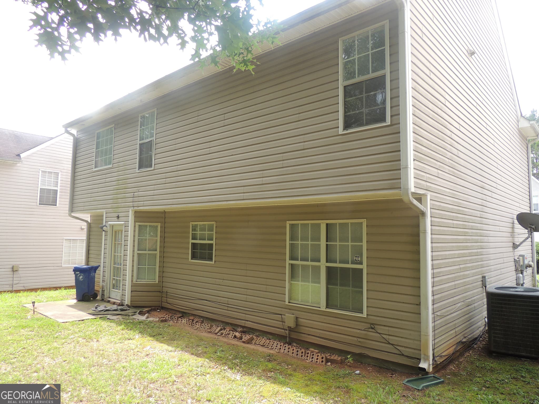 4 bedroom, 2.5 bathroom, 2,248 sq ft single family residence for sale at 6574 Lake Mill Trace, Lithonia, GA 30038 — photo 3