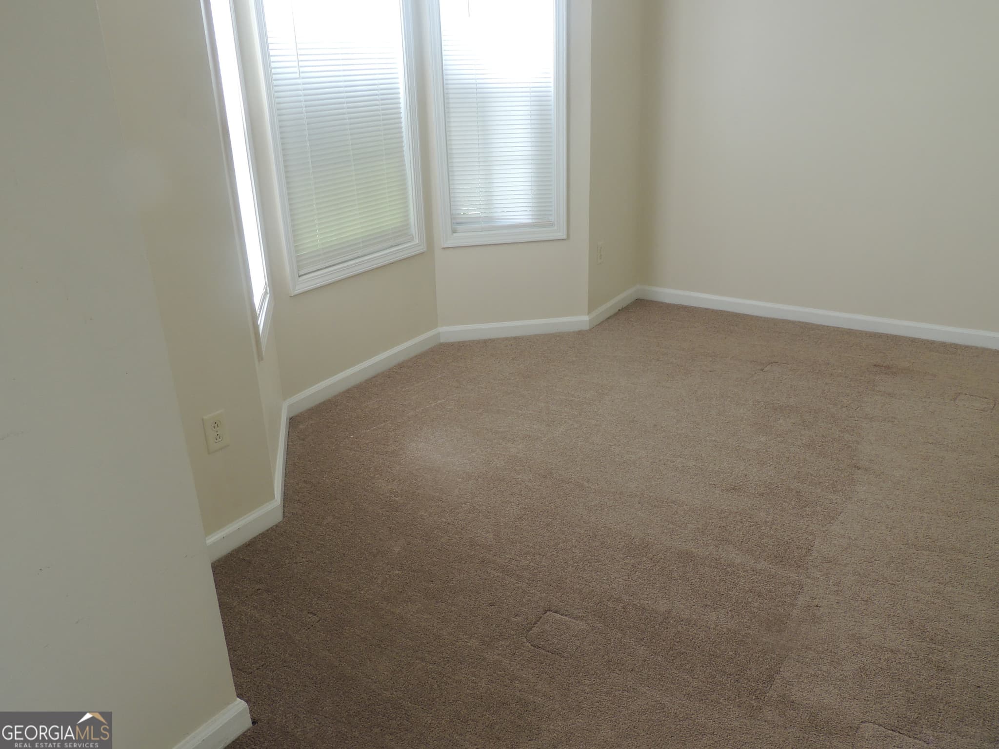 4 bedroom, 2.5 bathroom, 2,248 sq ft single family residence for sale at 6574 Lake Mill Trace, Lithonia, GA 30038 — photo 9