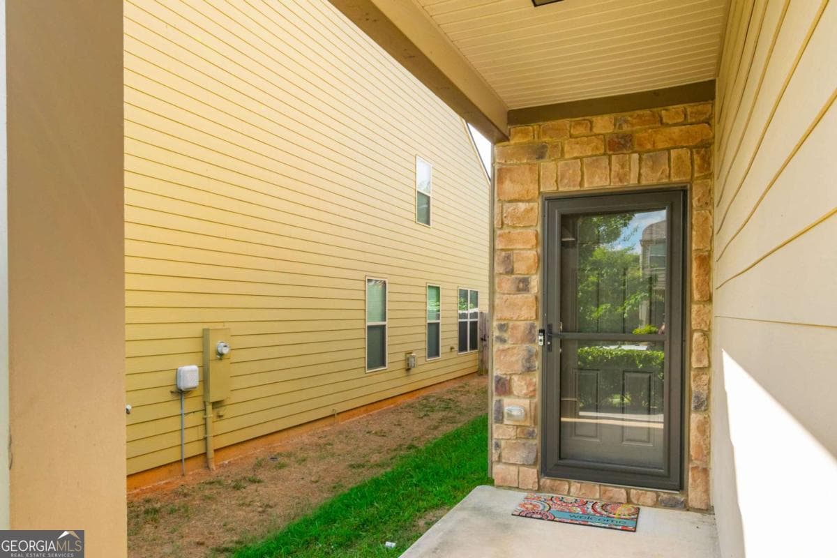 3 bedroom, 2.5 bathroom, 1,970 sq ft single family residence for rent at 576 Dasheill Lane, Atlanta, GA 30349 for $3,500 a month — photo 5