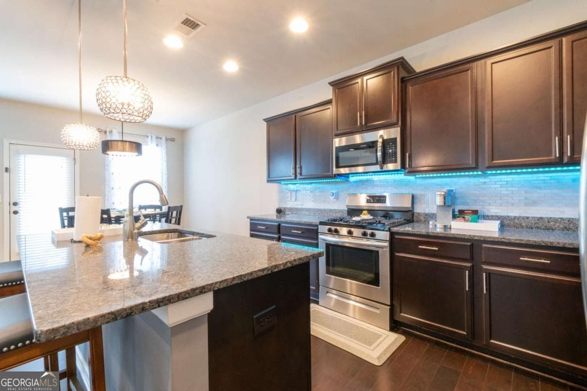 3 bedroom, 2.5 bathroom, 1,970 sq ft single family residence for rent at 576 Dasheill Lane, Atlanta, GA 30349 for $3,500 a month — photo 10