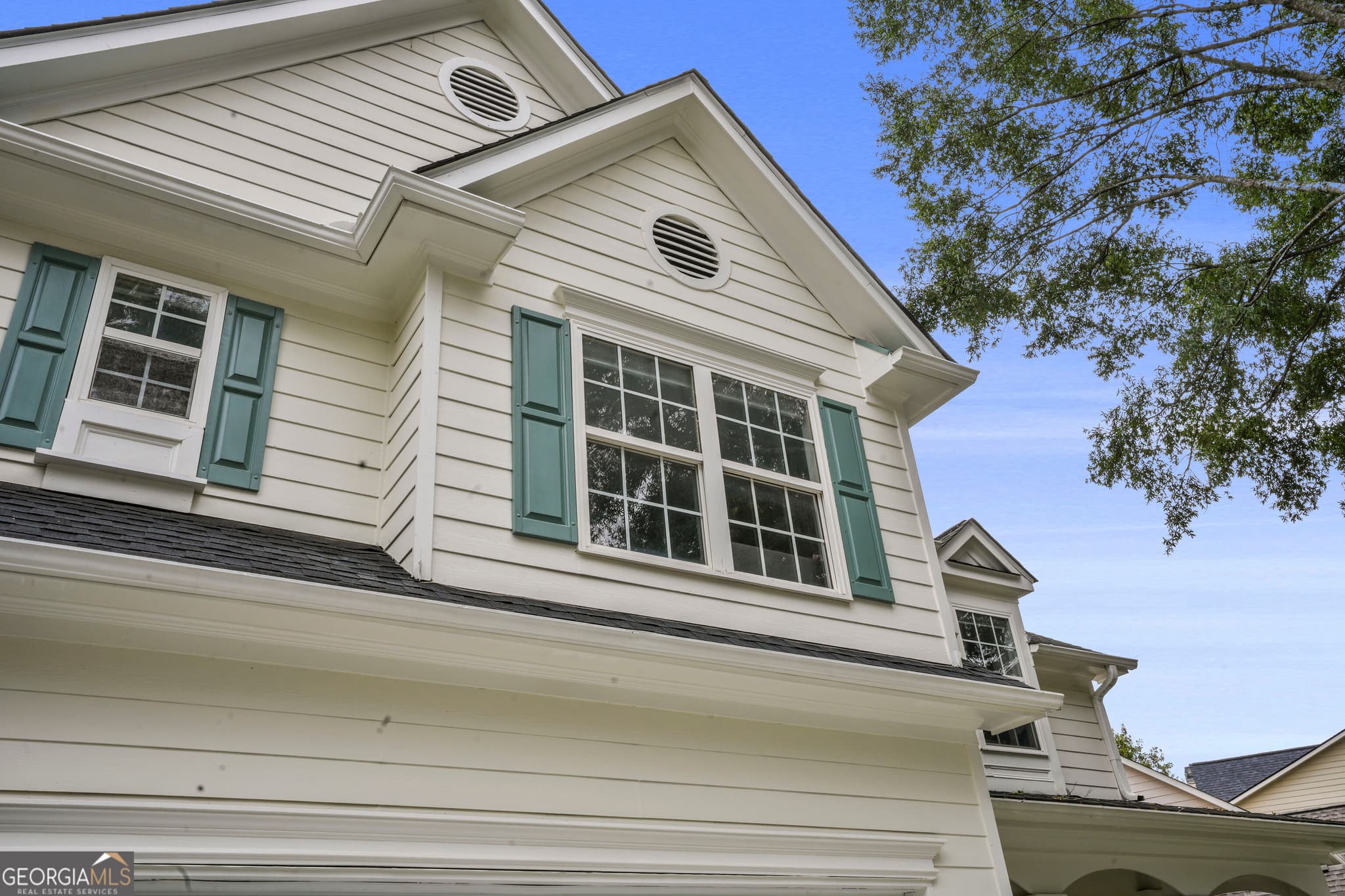 3 bedroom, 2.5 bathroom, 2,519 sq ft single family residence for sale at 3335 Lantern View Lane, Scottdale, GA 30079 — photo 6