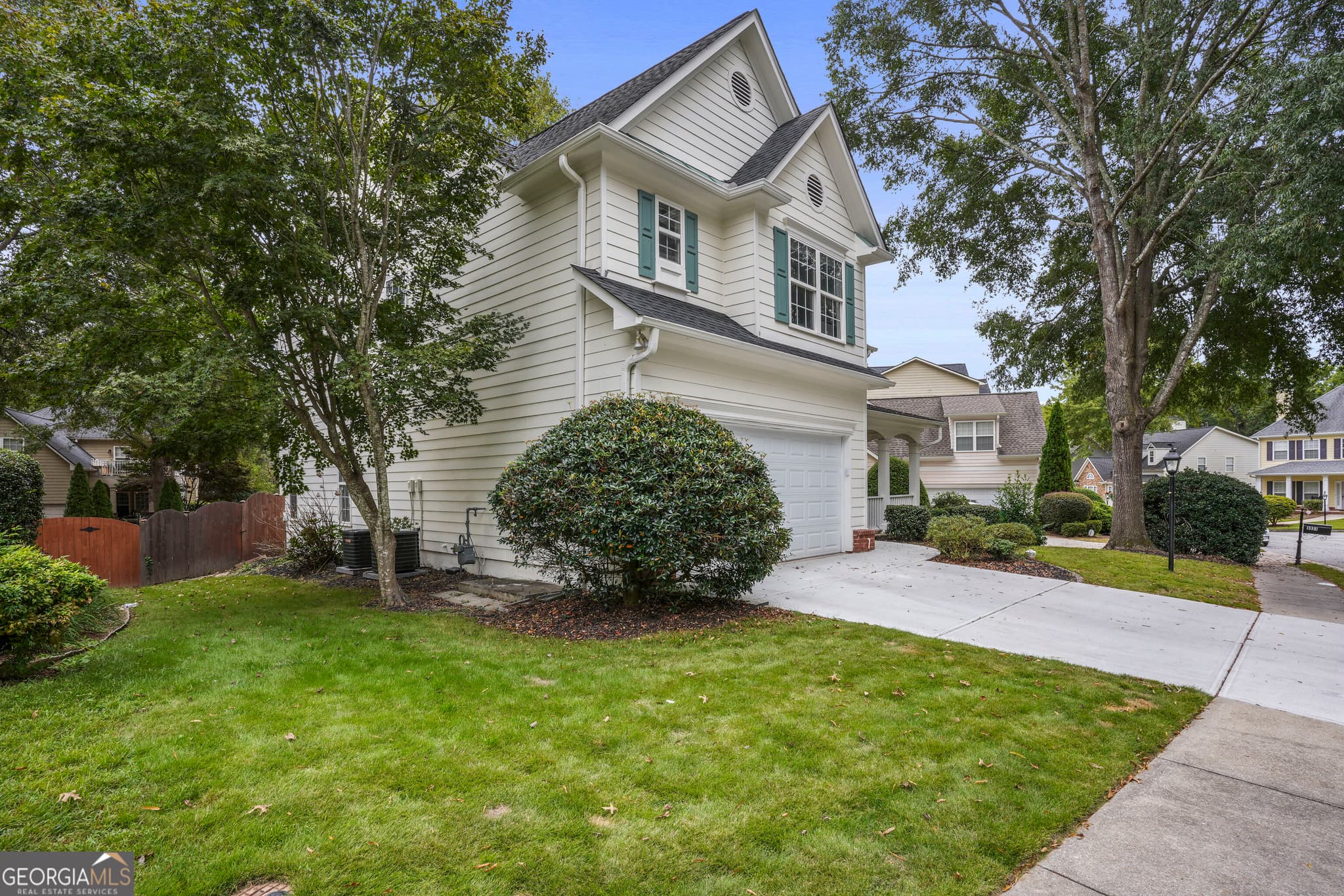 3 bedroom, 2.5 bathroom, 2,519 sq ft single family residence for sale at 3335 Lantern View Lane, Scottdale, GA 30079 — photo 7
