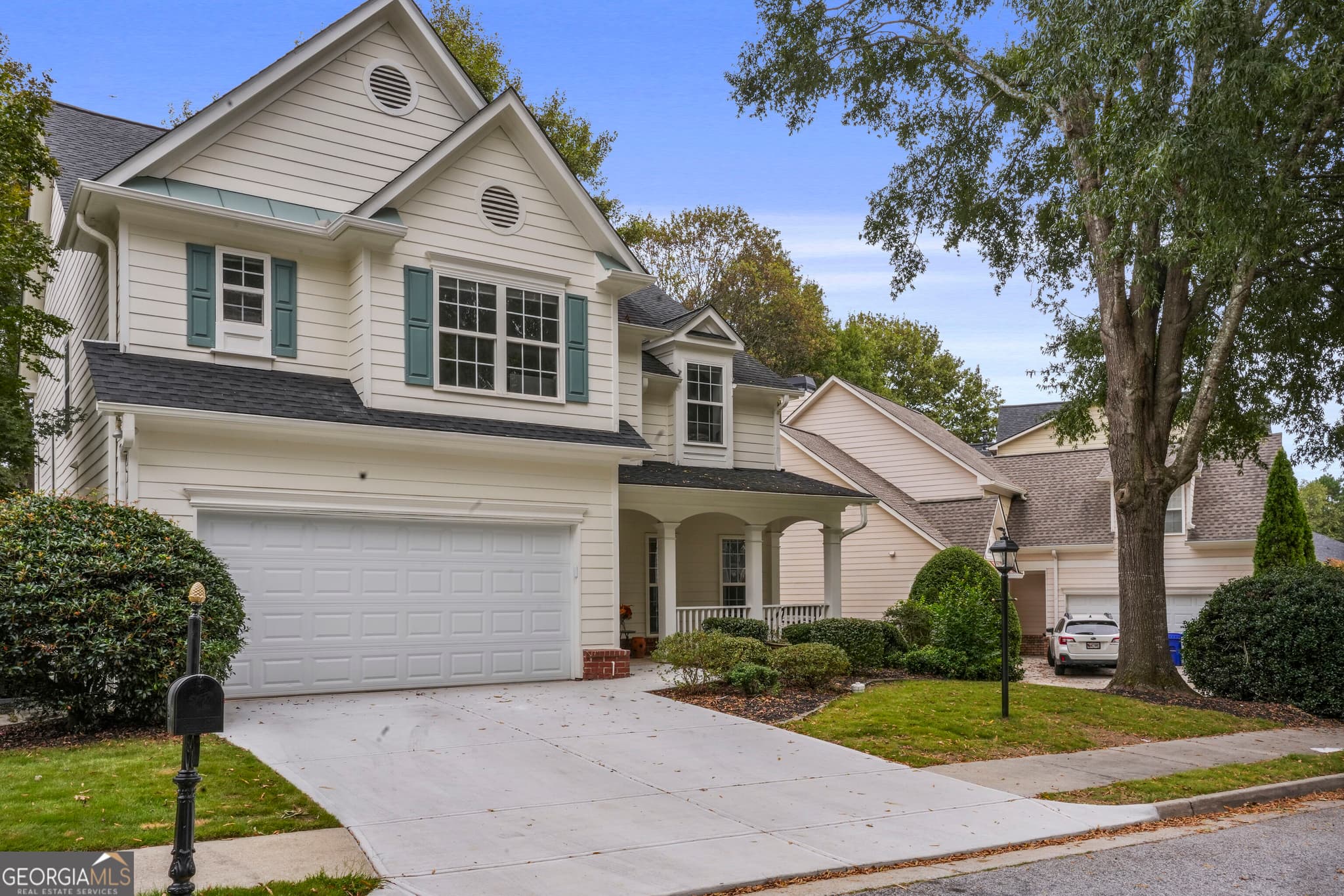 3 bedroom, 2.5 bathroom, 2,519 sq ft single family residence for sale at 3335 Lantern View Lane, Scottdale, GA 30079 — photo 8