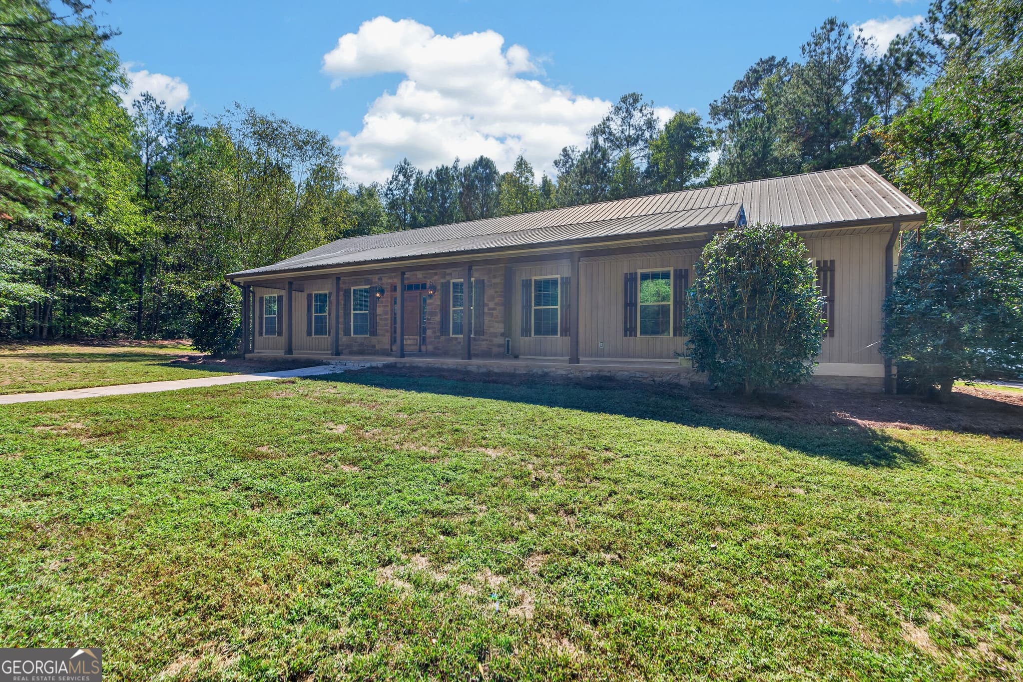 3 bedroom, 3 bathroom, 2,689 sq ft single family residence for sale at 120 Forte Avenue, Milledgeville, GA 31061 — photo 3