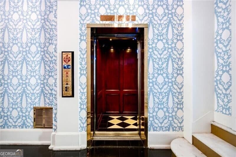 5 bedroom, 3.5 bathroom, 4,412 sq ft condominium for sale at 30 Fifth Street 301, Atlanta, GA 30308 — photo 6