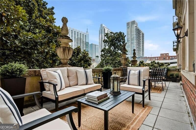 5 bedroom, 3.5 bathroom, 4,412 sq ft condominium for sale at 30 Fifth Street 301, Atlanta, GA 30308 — photo 1 of 67