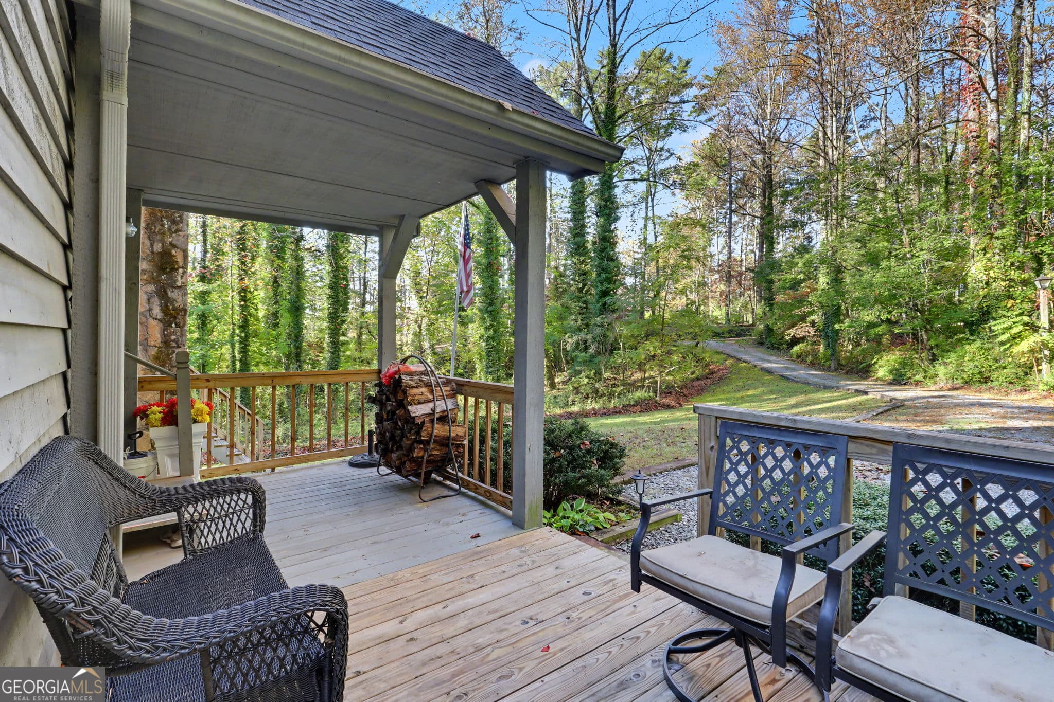 3 bedroom, 2 bathroom, 1,800 sq ft single family residence for sale at 152 Applewood Drive, Tiger, GA 30576 — photo 7
