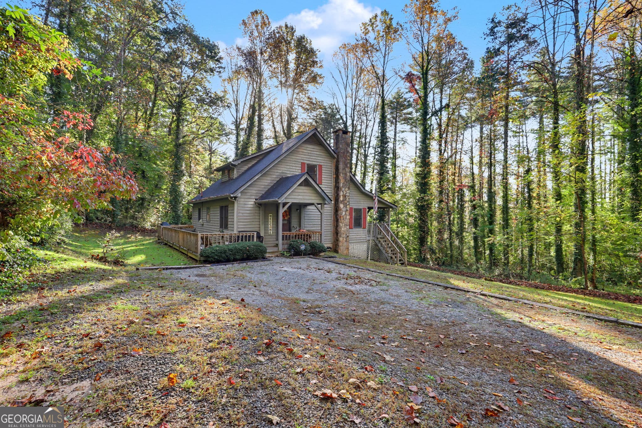 3 bedroom, 2 bathroom, 1,800 sq ft single family residence for sale at 152 Applewood Drive, Tiger, GA 30576 — photo 3