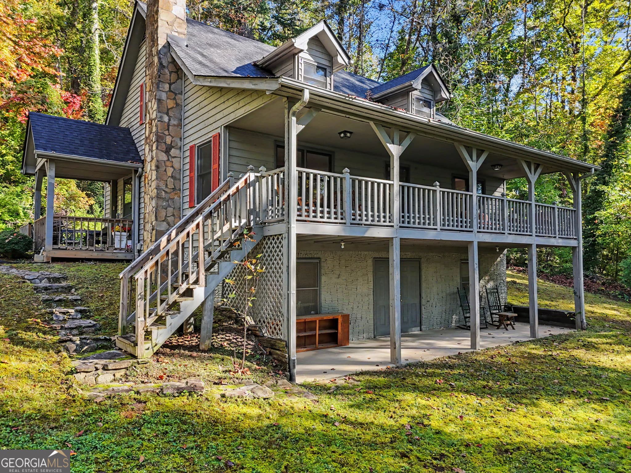 3 bedroom, 2 bathroom, 1,800 sq ft single family residence for sale at 152 Applewood Drive, Tiger, GA 30576 — photo 4