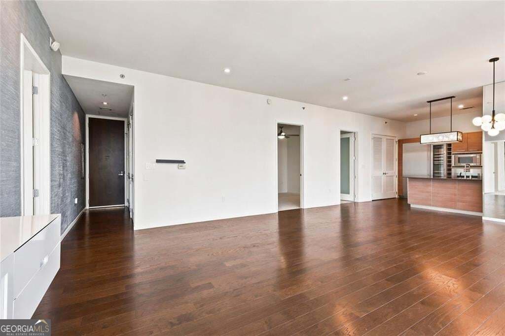 2 bedroom, 2 bathroom, 1,587 sq ft condominium for sale at 45 Ivan Allen Jr Boulevard 1808, Atlanta, GA 30308 — photo 8