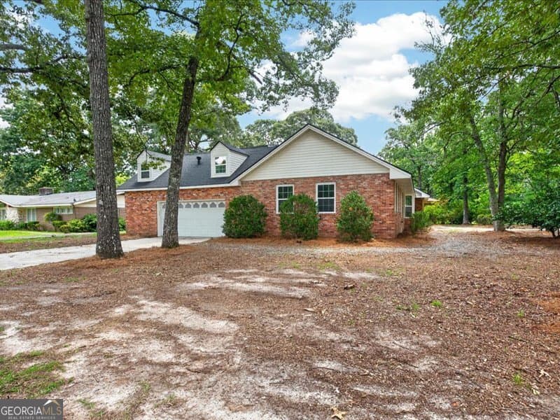 4 bedroom, 3.5 bathroom, 2,950 sq ft single family residence for sale at 216 Ridgeland Drive, Warner Robins, GA 31093 — photo 7
