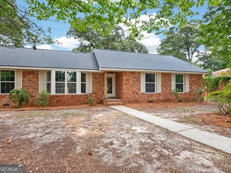 4 bedroom, 3.5 bathroom, 2,950 sq ft single family residence for sale at 216 Ridgeland Drive, Warner Robins, GA 31093 — photo 3