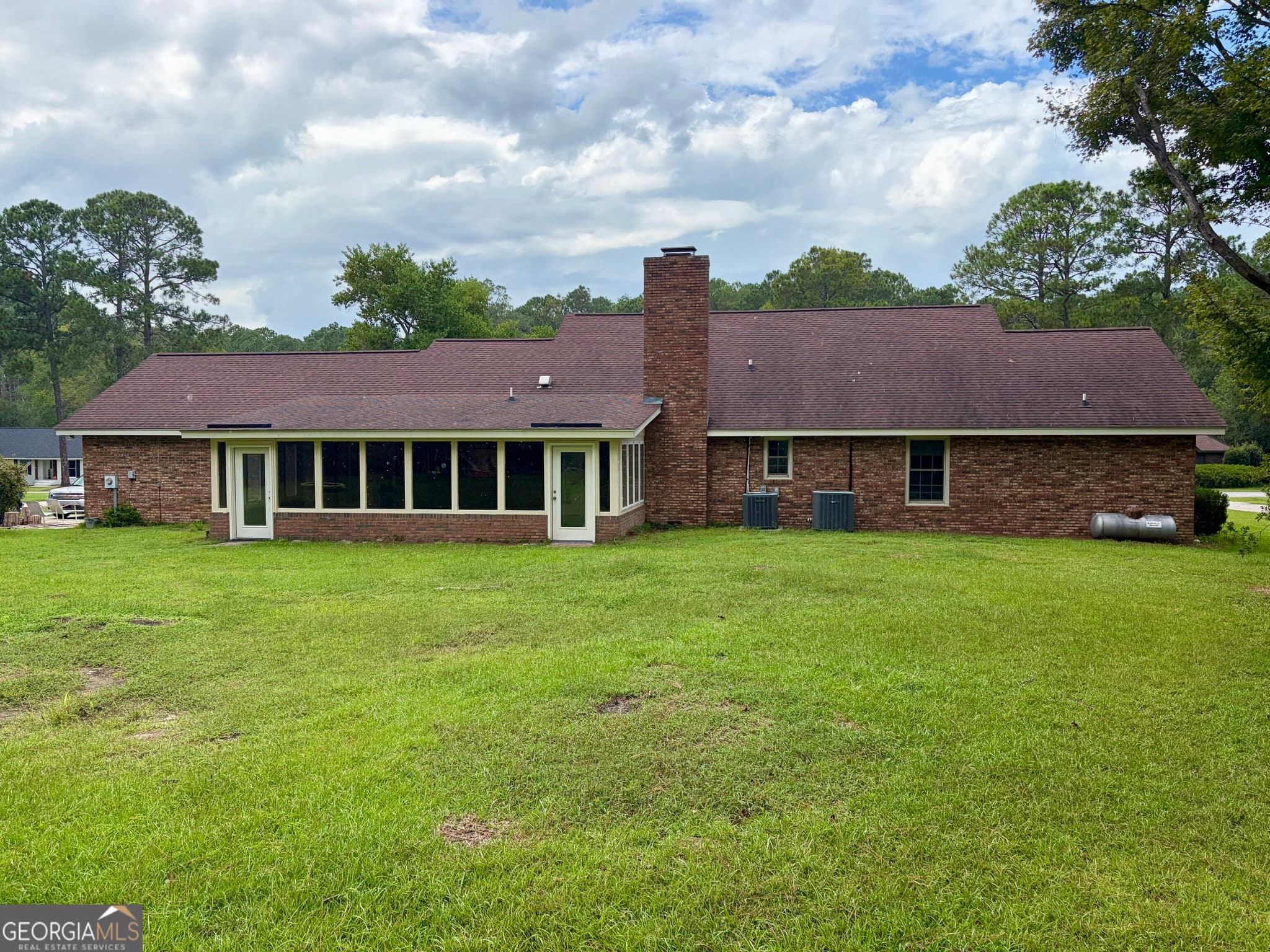 3 bedroom, 2 bathroom, 2,556 sq ft single family residence for sale at 119 Elliswood Drive, Statesboro, GA 30458 — photo 6